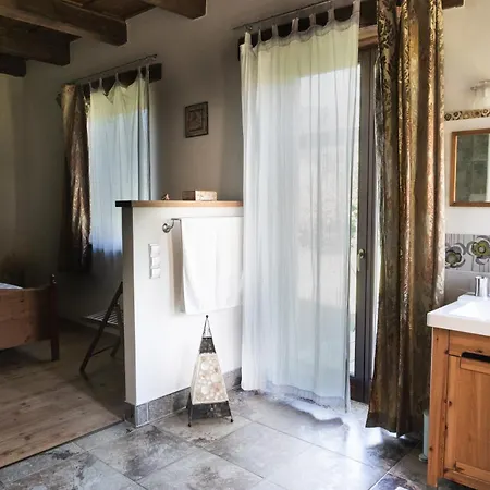 Rusztikus Nyaralohaz