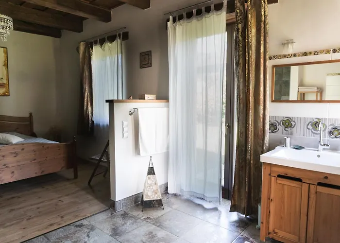 Rusztikus Nyaralohaz